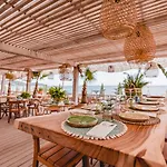 Üdülőközpont Kon Tiki *