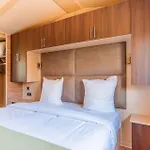 Kon Tiki Resort *