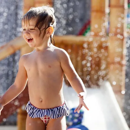 Kon Tiki Semesteranläggning (resort)