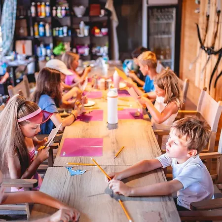 Kon Tiki Semesteranläggning (resort) *