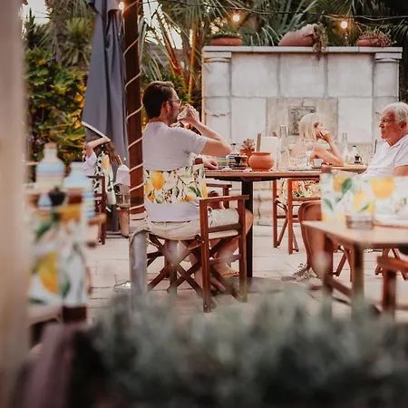 Semesteranläggning (resort) Kon Tiki *